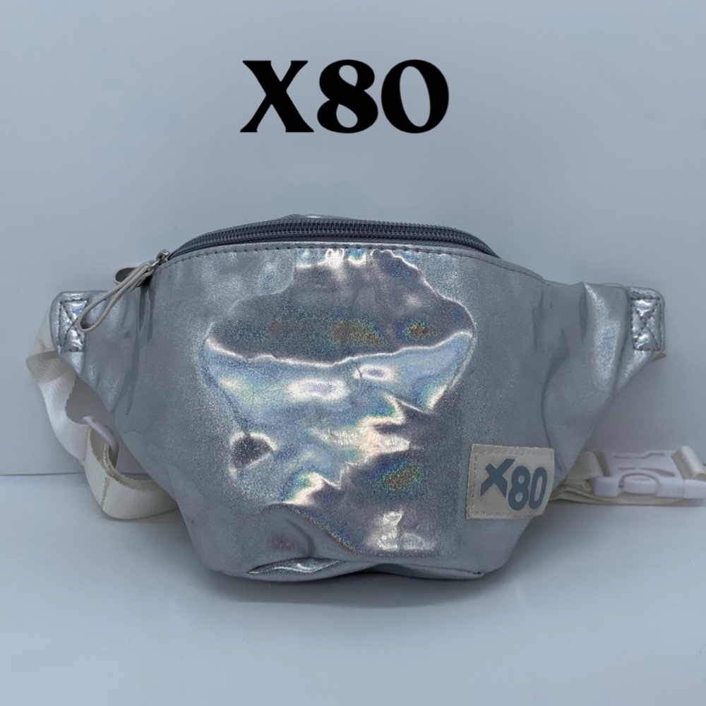 X80 Metallic and Glittery Silver Fanny Pack Body Bag!